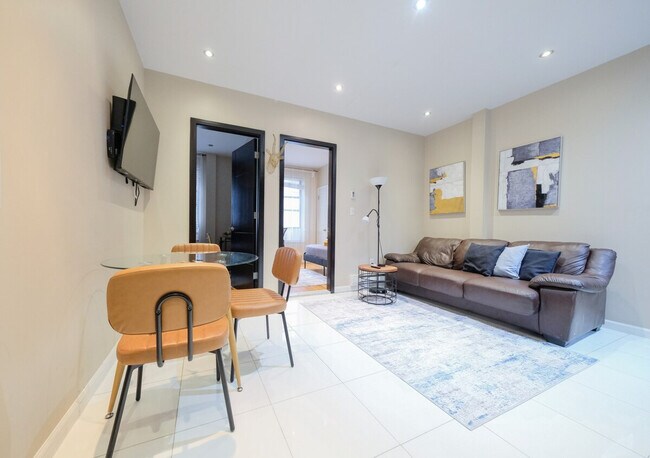 Foto del edificio - 5 W 101st St