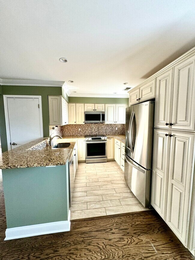 Building Photo - 214 Reed Ln