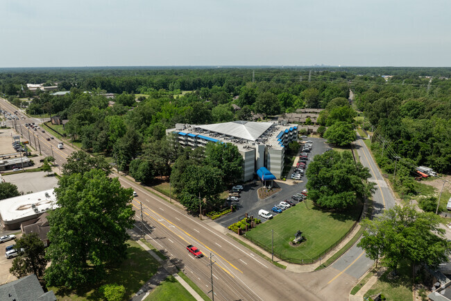 Aerial Photo - The Atrium and Cottages at Lutheran Village