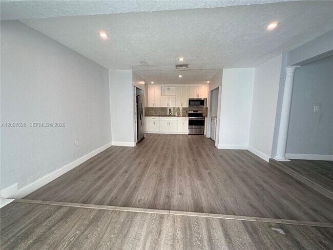 Foto del edificio - 7031 NW 20th St