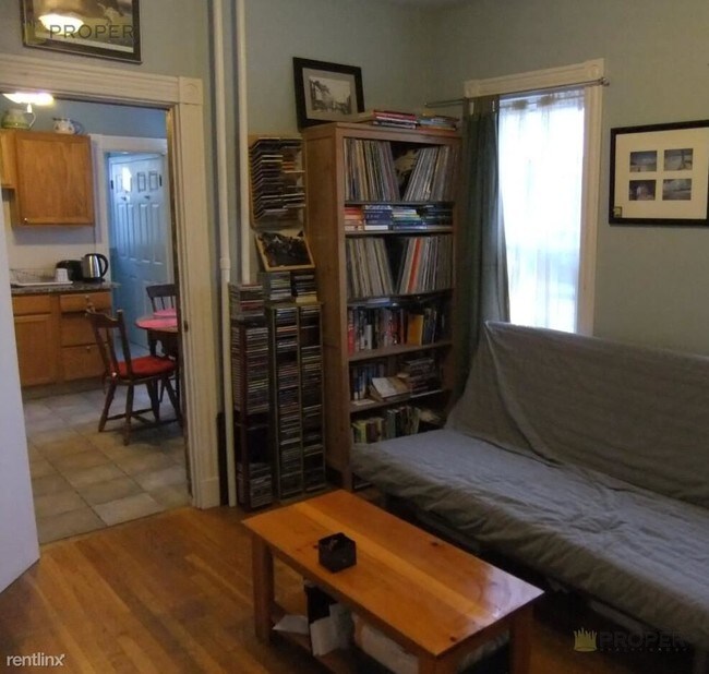 Foto del edificio - 11 Cushman Rd