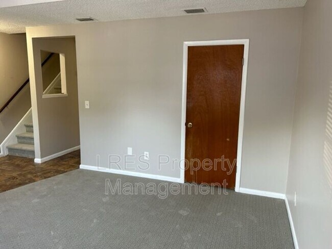 Foto del edificio - 816 W 25th St