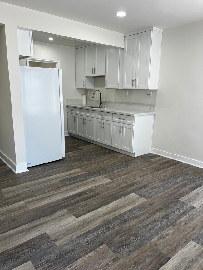 Foto del edificio - 634 E 87th St