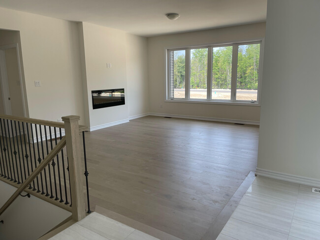 Building Photo - 148 Ramblewood Dr