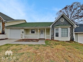 Building Photo - 208 Oak Cir N