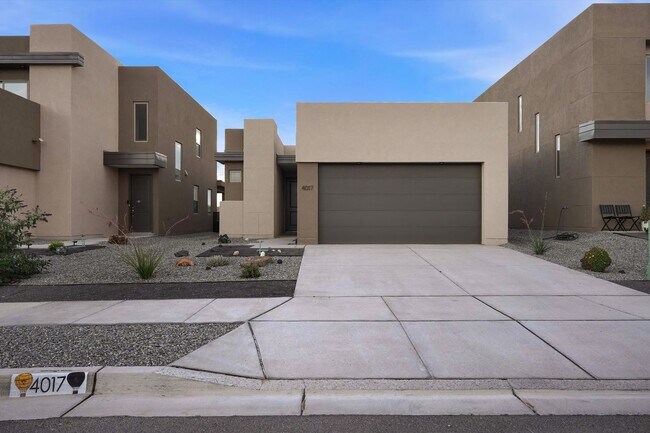 Foto del edificio - Coming Soon! | Modern | 3Bed/2Bath | Desirable Rio Rancho | Pets Welcome