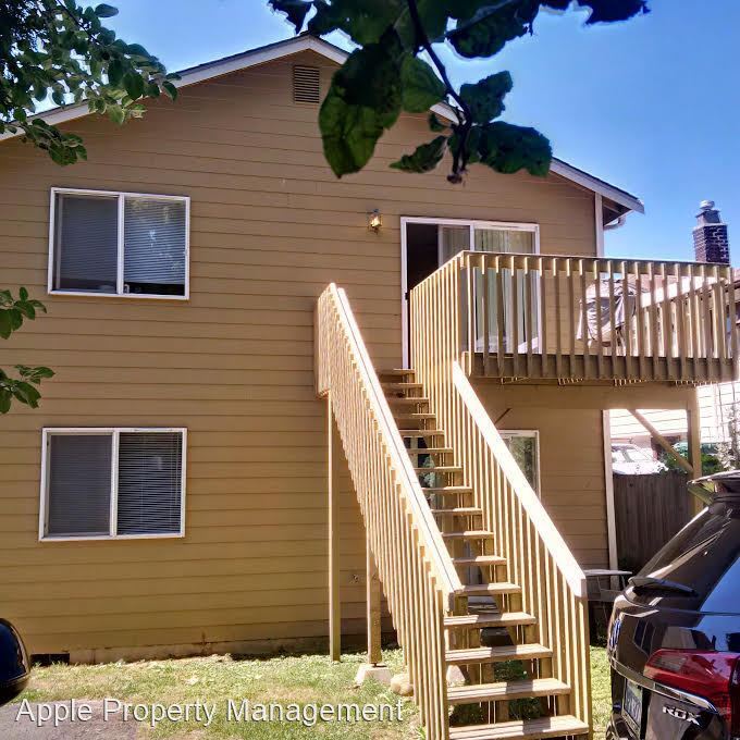 Foto del edificio - 6 br, 3 bath House - 5014 8th Ave NE