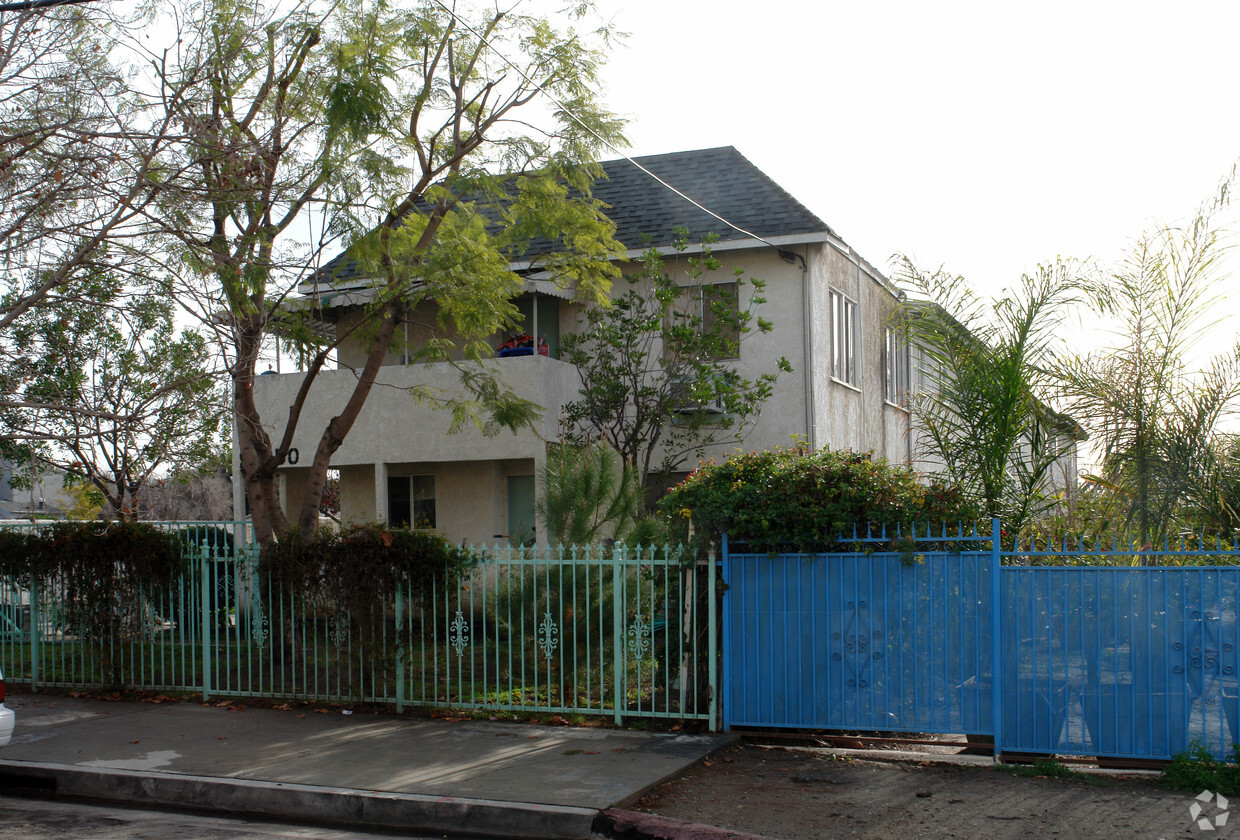 Building Photo - 12350 Osborne Pl