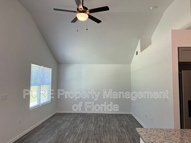 Foto del edificio - 15310 SW 40th Place Rd