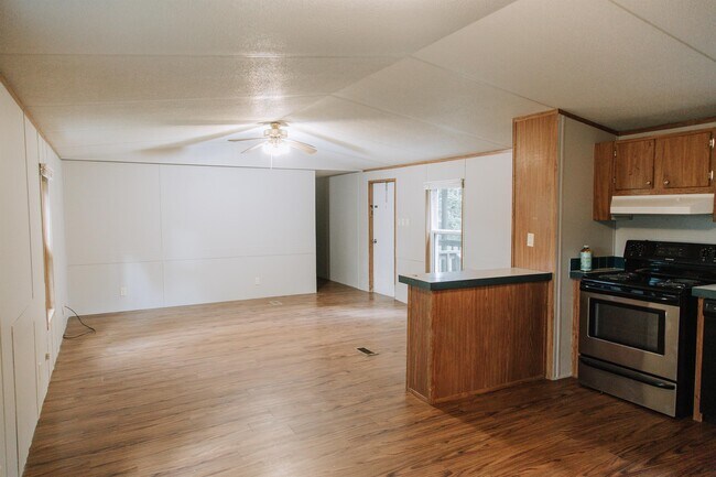 Foto del edificio - 4600 Byrd Ln