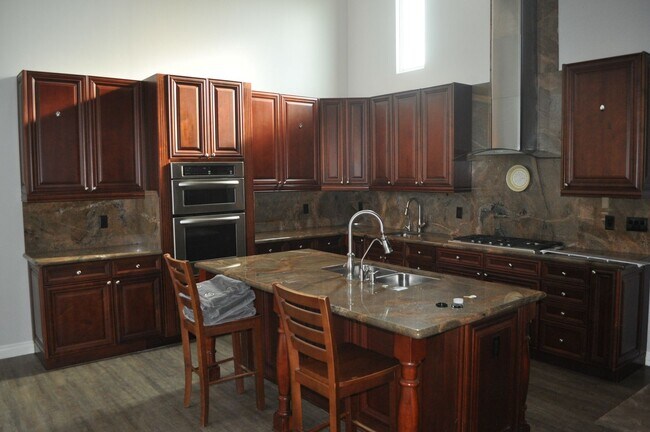 Foto del edificio - La Mesa Detached 4Br/2BA located in Academ...