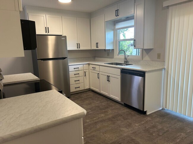 Building Photo - Charming Home for Rent