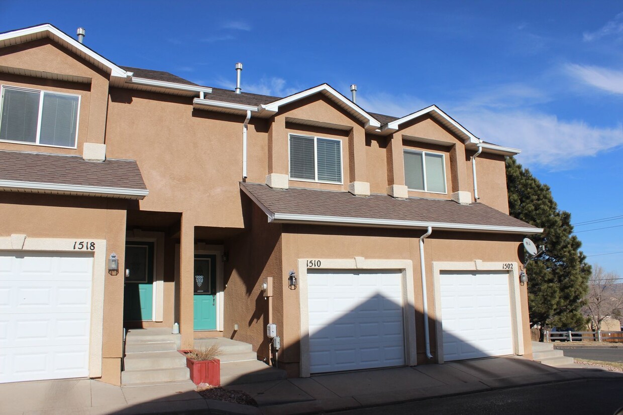 Primary Photo - Three bedroom townhome by Bear Creek Park