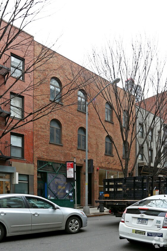 Foto del edificio - 219 E 59th St