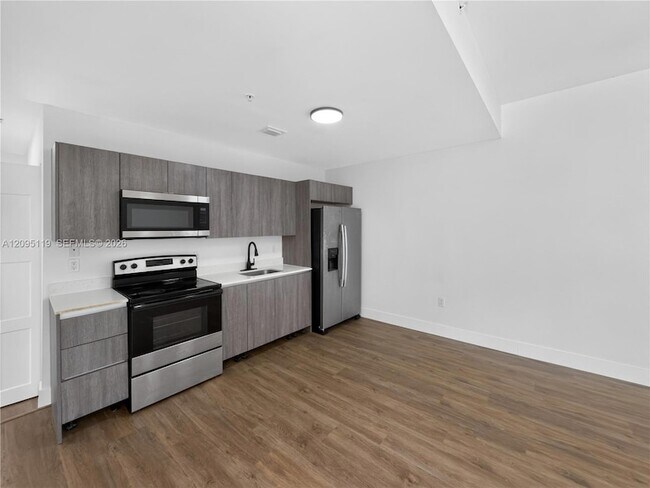 Foto del edificio - 1021 NW 1st St