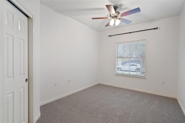 Foto del edificio - 7513 S Glenn St