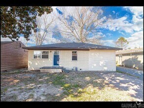 Building Photo - 117 Mitcham Rd