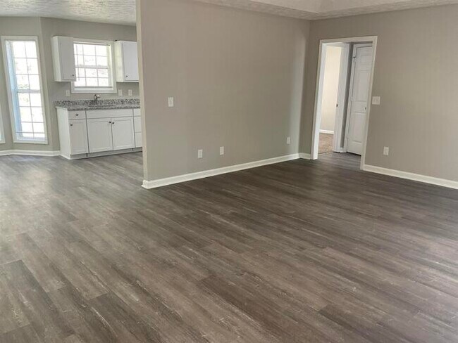 Foto del edificio - 1804 Lynn Dr