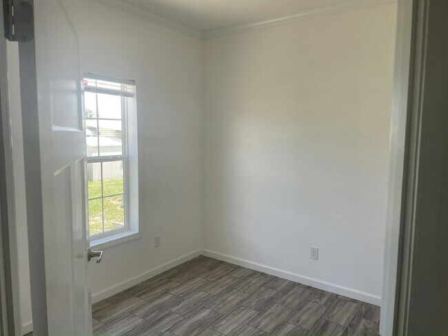 Foto del edificio - 6902 42nd Trail N