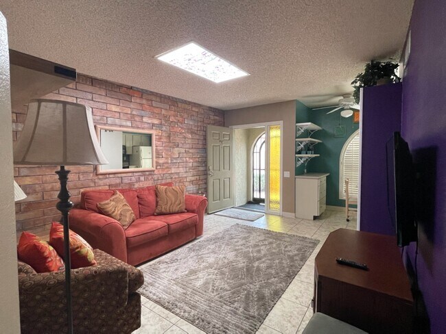 Building Photo - 1059 S Calle De Las Casitas