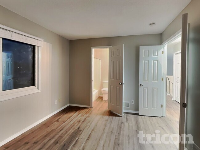 Foto del edificio - 6865 Buckingham Rd