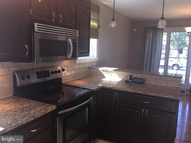 Building Photo - Fairfax - North Wilmington - 4 bedroom ava...