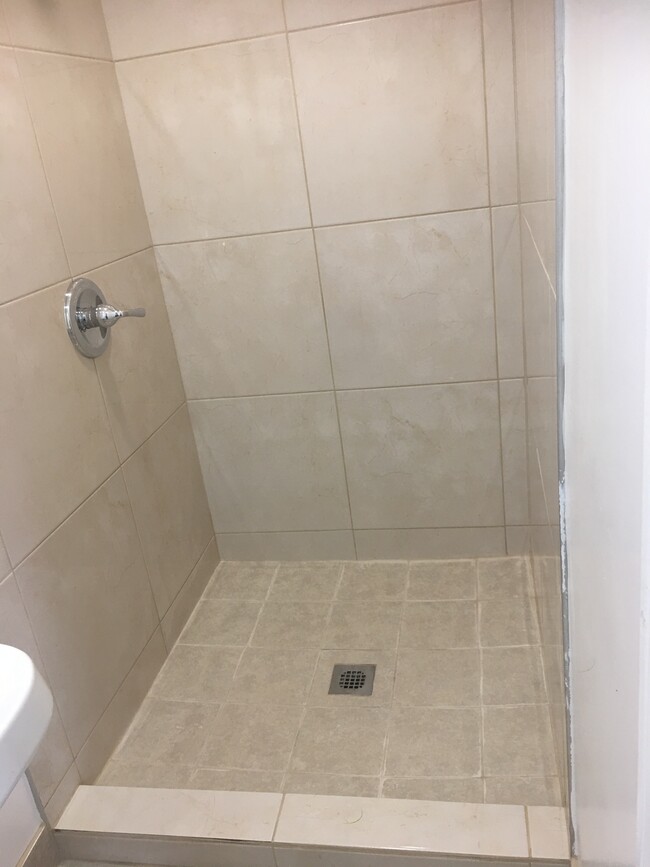 Foto del edificio - 2227 W 19th St