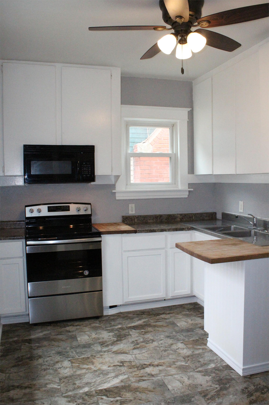 Building Photo - 1725 D Ave NE