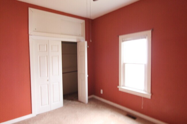 Building Photo - In-Unit Washer and Dryer