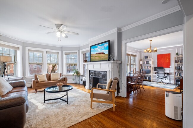 Foto del edificio - 230 N Oak Park Ave