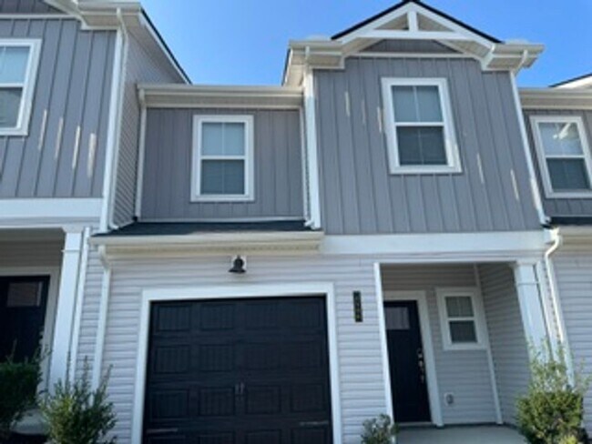 Foto del edificio - 4506 Skywood Ln