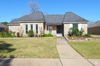 Building Photo - 15030 Vistamont Dr