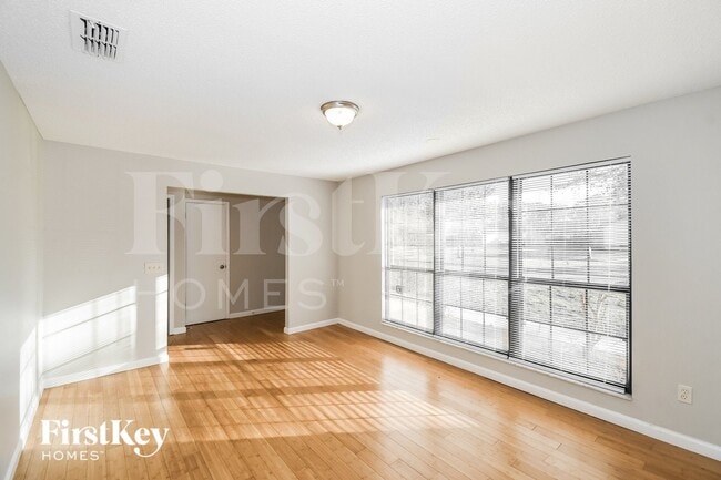 Foto del edificio - 2462 Ridgecrest Ave