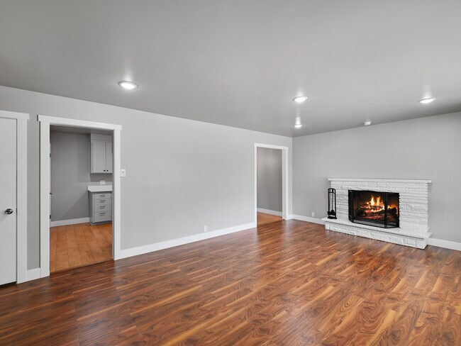Building Photo - 603 Greenwood Ave