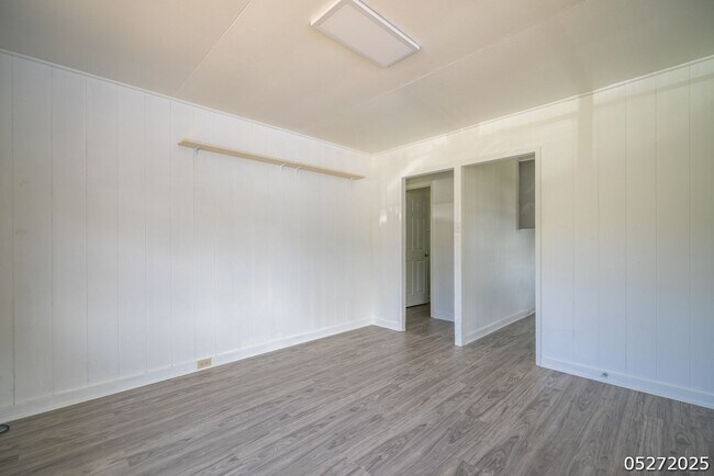 Foto del edificio - $1800 / 2BR – Approx - 2br/1ba/Tandem pkg ...