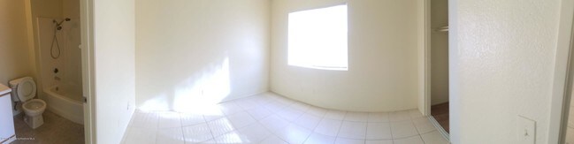 Foto del edificio - 111 S Maple Ave