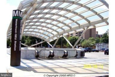 Foto del edificio - 425 N St SW