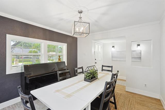 Foto del edificio - 10911 Middle Knoll Dr