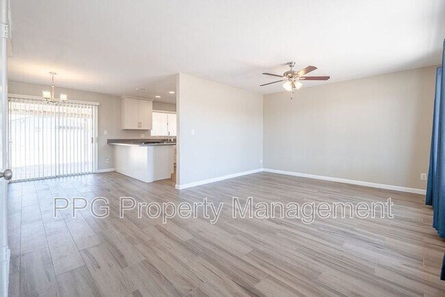 Foto del edificio - 1954 W Topeka Dr