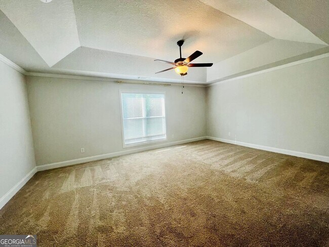 Building Photo - 112 White Cir
