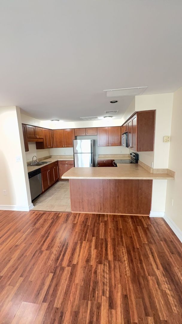 Foto del edificio - Newly Renovated Condo in the heart of Downtown