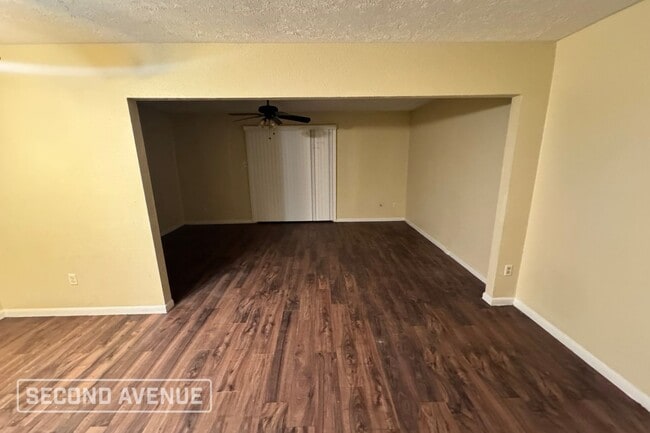 Building Photo - 1813 Country Village Blvd