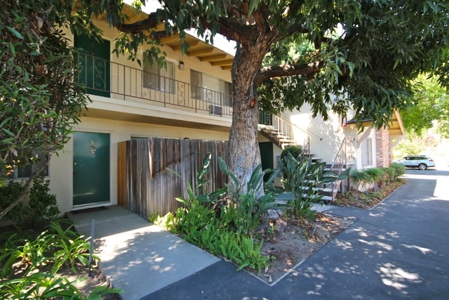 Building Photo - 808 Santa Barbara St