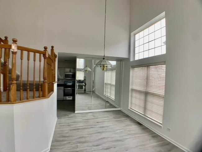 Foto del edificio - 3270 Haverhill Dr