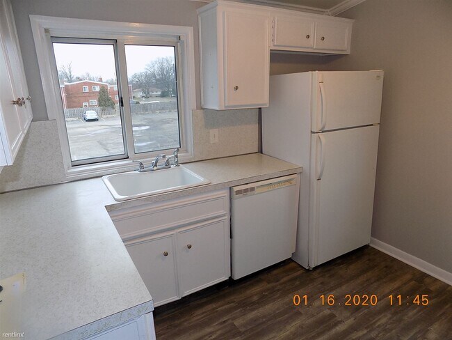 Building Photo - 2 br, 1 bath Condo - 19265 Rockcastle St
