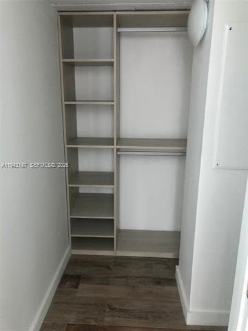 Building Photo - 650 NE 32nd St