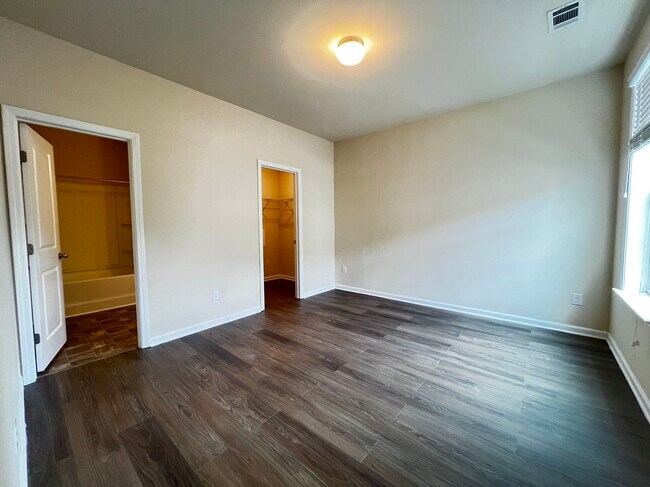 Building Photo - 3425 Pickens St