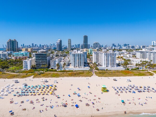 Building Photo - 345 Ocean Dr