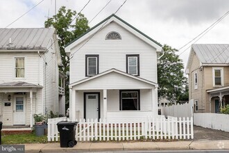 Building Photo - 355 National Ave