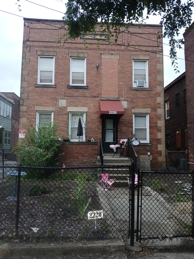 Building Photo - 2220 Murray Hill Rd